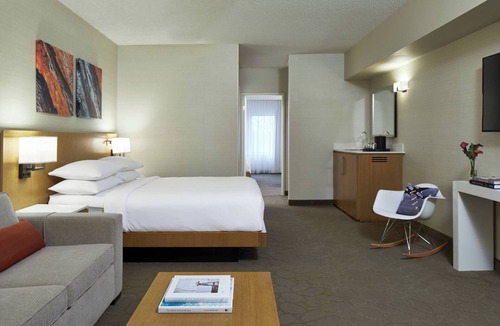 Glenview Hotel | Renaissance Chicago Glenview Suites Hotel