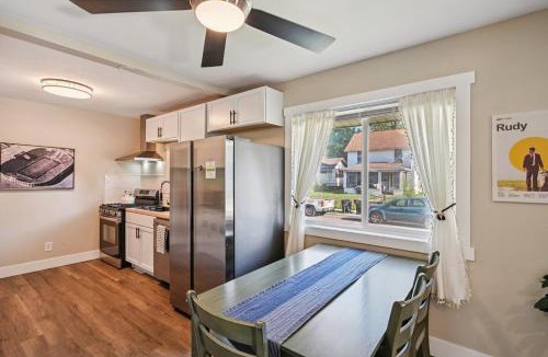Northeast South Bend House | Renovated 2BR Home Near Notre Dame & Eddy St