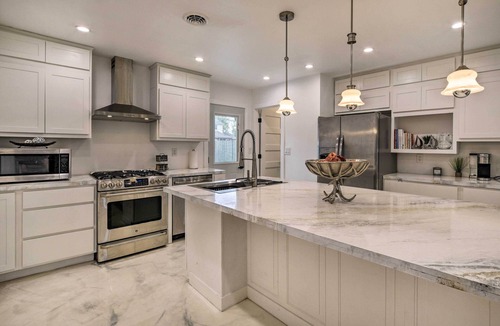 Griffith House | Renovated Griffith Family Home in Chicagoland Area