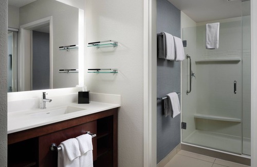 East Paris Hotel | Residence Inn by Marriott Grand Rapids Airport