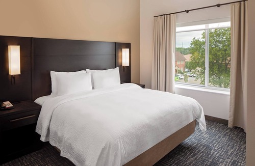 Farmington Hills Hotel | Residence Inn by Marriott Detroit Farmington Hills