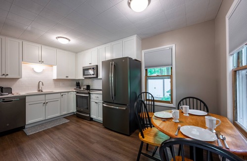 Sister Bay House | Retreat on a wooded lot within walking distance of downtown!