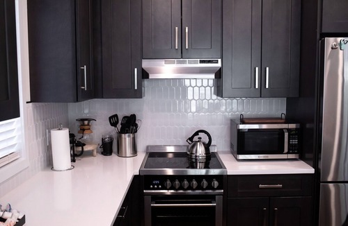 Glen Arbor Cottage | Ridge View - Walk to Glen Arbor - Pet-Friendly - Close to Sleeping Bear Dunes