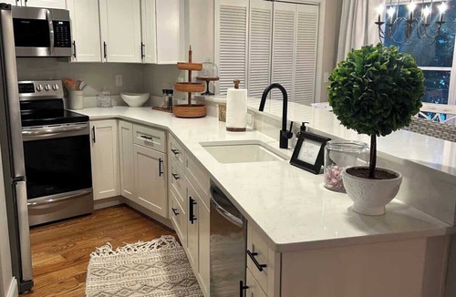 Warsaw Cottage | Riverfront Carriage House Cottage in Warsaw KY Apartment