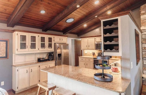 Suamico House | Riverfront Home | Dock Access + Fire Pit