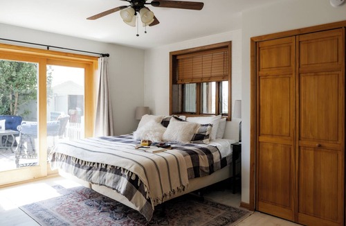 New Buffalo House | Riverfront Retreat, Hot Tub, Walk to Beach + Downtown, Kayaks & Bikes!