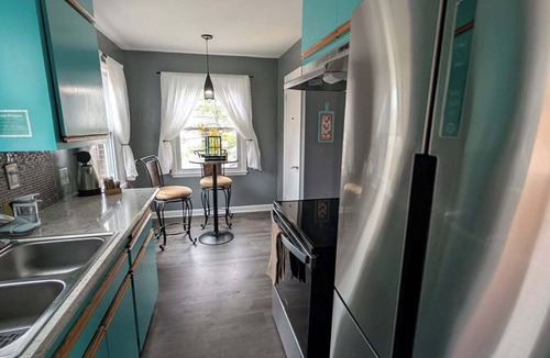 Whitefish Bay House | Robin's Bluff- Classic 3-bedroom in beautiful Whitefish Bay, convenient location
