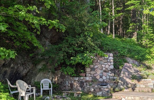 Upper Peninsula Michigan Cottage | Rock Cut Cottage Marquette - 2 Bedrooms, Lake Views, SAUNA & 17 acres of hiking
