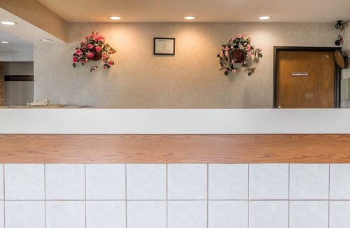 Coopersville Hotel | Rodeway Inn Coopersville