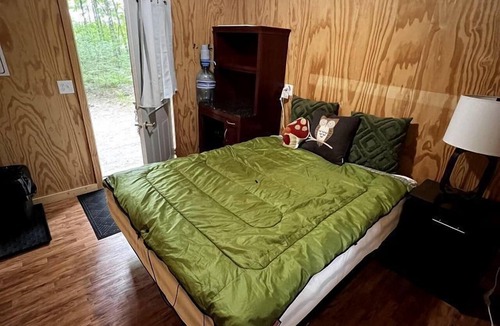 White Lake Cabin | Romantic Cabin for a Cozy Escape in Nature near White Lake, Wisconsin