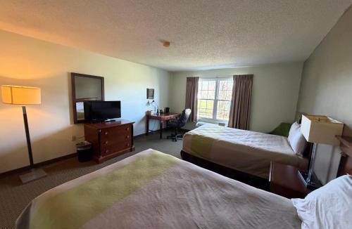 Rockville Hotel | Royal Inn Rockville IN by Hotel O