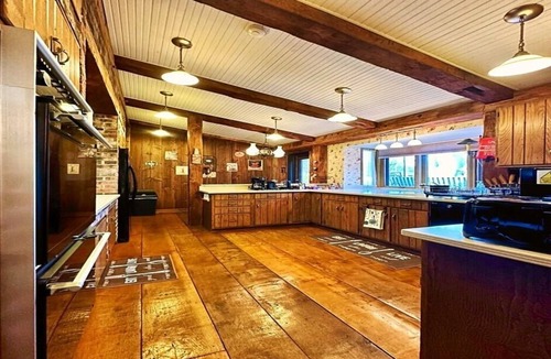 Michigan City House | Rustic Getaway by Lake Michigan!