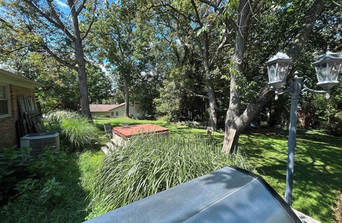 Brighton House | Rustic Luxe 4BR 2.5 Bath 1.5 Acres, in Heart of Brighton – Entire Spacious Home