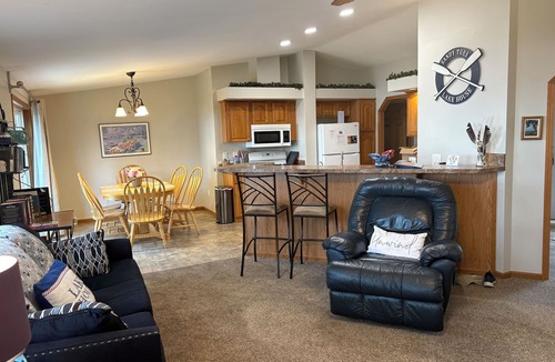 Nadeau House | Sandy Toes Retreat, pet friendly & just 25 steps to a sandy beach Lake Michigan.