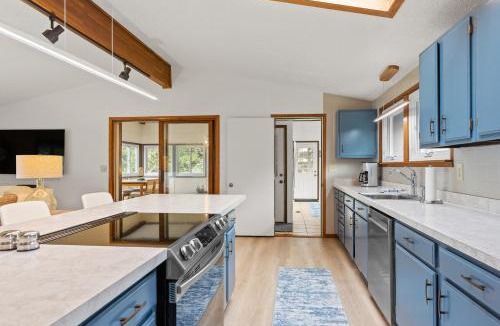 Montague House | Scenic Shores, Your Front Row Seat to Lake Michigan Sunsets