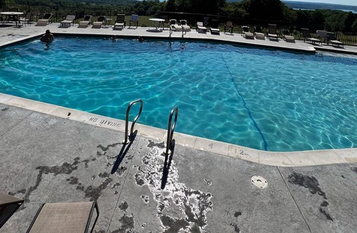 Mancelona Condo | Schuss Mountain condo, newly renovated, on golf hole #1!