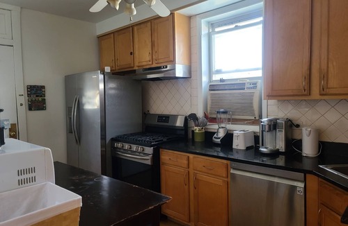 Woodlawn House | Scott House in Woodlawn - Entire Building - includes basement space