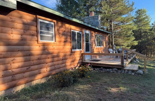 Herron House | Secluded 3 Bedroom Lodge NE of Curran MI in 80 Acres of Forest - Sleeps 6