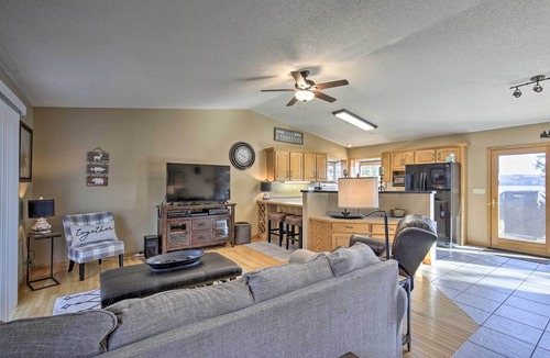 Stambaugh Cottage | Secluded Lakehouse w/Private Dock + Serene Views!