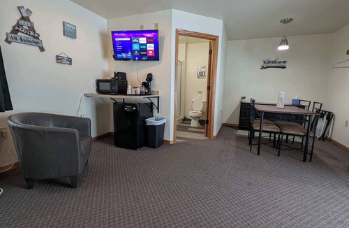 Mayfield Apartment | Serene Lakefront Getaway at Fife Lake Lodge