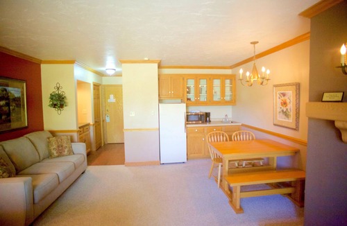 Fish Creek Bed & Breakfast | Settlement Inn & Lavender Spa