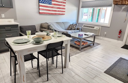 Mancelona Condo | Shanty Creek pet friendly, Sleeps 4. 1 bed 1 bath. boat parking.Golf-POOL