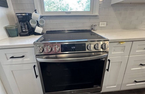 Benton Harbor House | Sister Lakes Getaway - Family & Friends - Pet-Friendly - Massive deck & fire pit