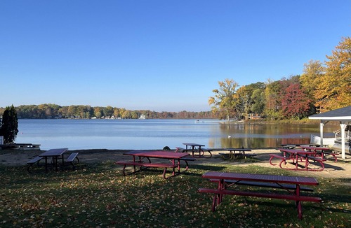 Sister Lakes House | Sister Lakes Wildwood Retreat