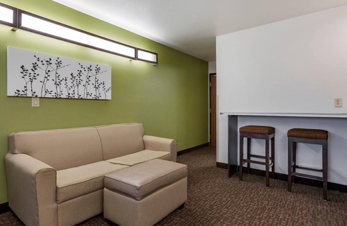 Kalamazoo Hotel | Sleep Inn & Suites Kalamazoo Southwest