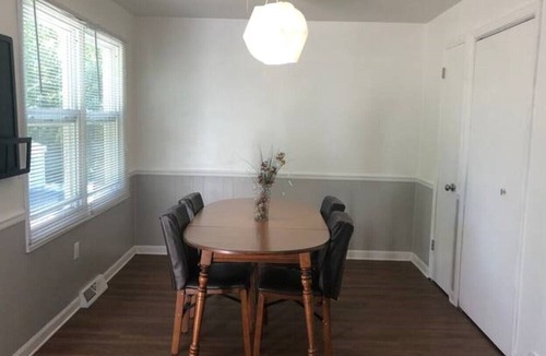 Kentwood Apartment | Sleeping Bear Kentwood (upper unit)