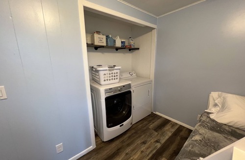 Argyle House | Sleeps 7. 3 bedrooms. 1 bath. Wheelchair accessible. Family friendly.