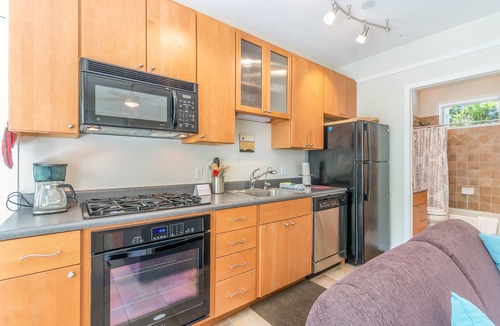 South Haven Cottage | 🏖️ Sleepy Hollow Beach Resort, Cottage 4A – Family Fun on Lake Michigan!