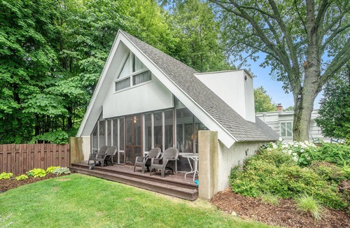 South Haven Ski Chalet | Sleepy Hollow Beach Resort introduces A-Frame J