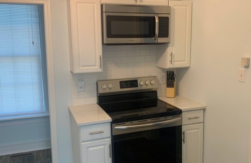 Northeast South Bend House | Smalstig Rockne Suites 1 mile to Notre Dame