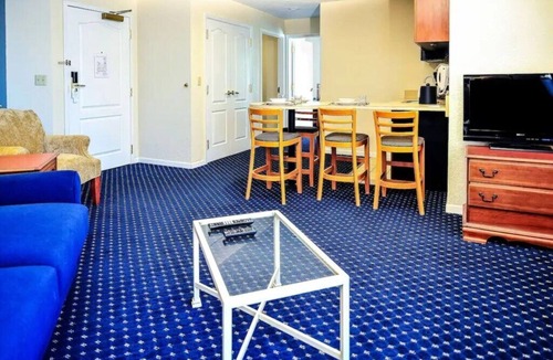 Mishawaka Villa | South Bend | Family Game Hub | Pool + Hot Tub | 2BR Deluxe Condo
