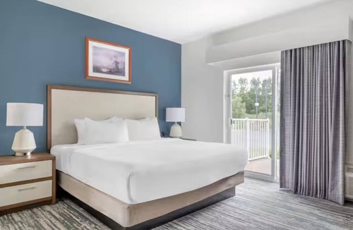 Mishawaka Hotel | Spacious 2BR Suite Near Notre Dame – Perfect for Your ND Game Day Weekend Stays
