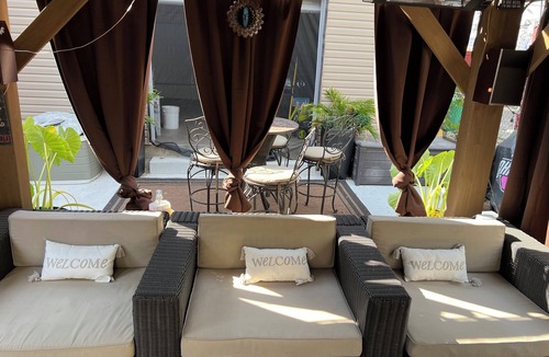 Washington Park Apartment | Spacious 3-bedroom apartment in awesome Chicago with AC, WiFi