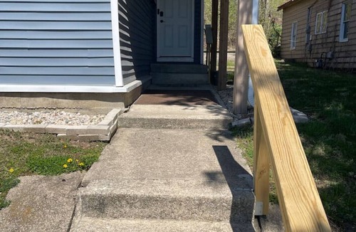 Wabash Apartment | Spacious 3BR Downtown Farmhouse Near Honeywell Long-Stay Friendly & Cozy