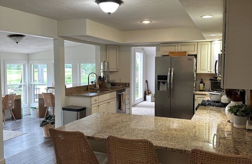 Granger House | Spacious 4-bedroom home on Private Golf Course with in-home Gym & Sauna.