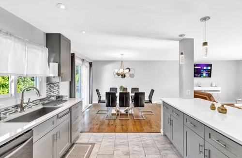 Bensenville House | Spacious 4BR Home Near O’Hare | Mid-Term Friendly