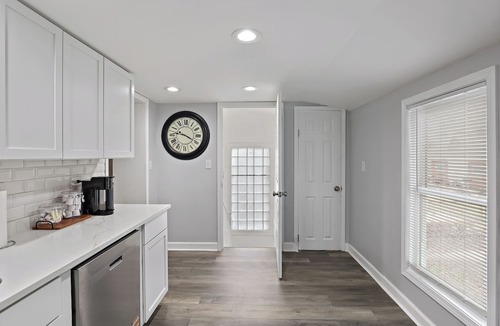 Berwyn House | Spacious 5-bed 2-bath house - Berwyn