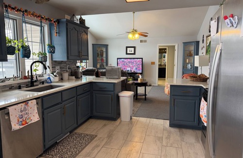 Waterford House | Spacious 5-bedroom house with WiFi and AC in charming Waterford close to water.
