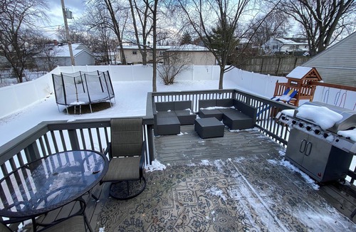 Woodridge House | Spacious 5-bedroom house in Woodridge! 30 Minutes from Chicago Kid/pet friendly.