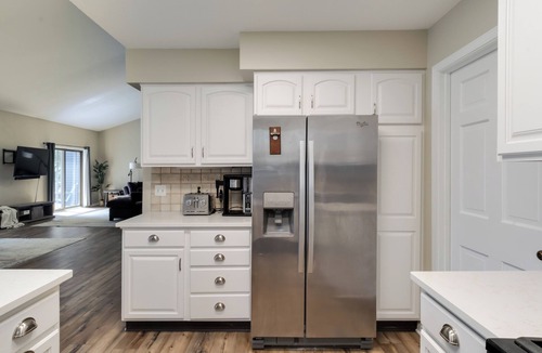 Canadian Lakes House | Spacious 5-bedroom lake house with private beach and lots of amenities.