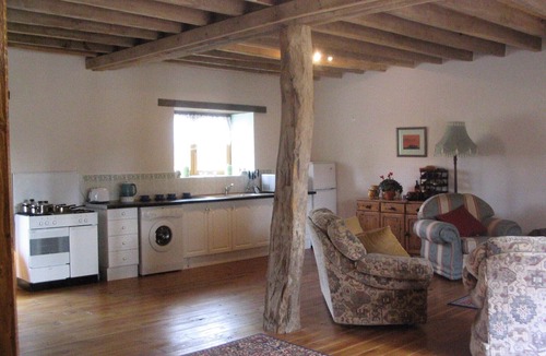 Chigne House | Spacious converted Barn - fully equiped - family friendly Gite sleeps 6 (Lily)