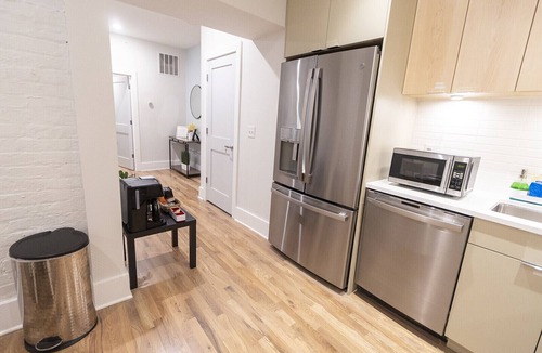Central Business District Condo | Spacious, DWNT/OTR condo. minutes walk to the Reds/Bengals stadiums & more!