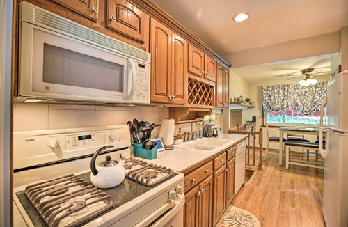 Glenwood House | Spacious Family Glenwood Estates Home w/Hot Tub!