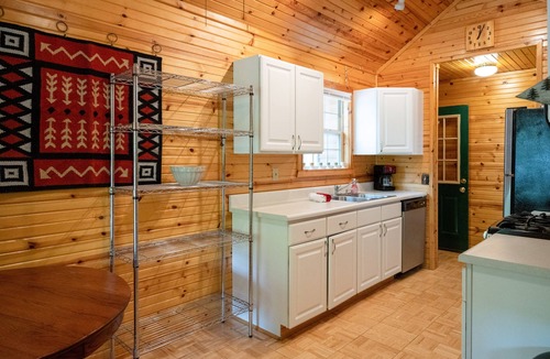 Mears House | Spacious Floradale Retreat w/shared heated Pool, Tennis + more. Close to dunes!