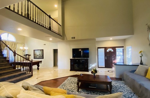 Fountain Valley House | Spacious Luxury Home Hot Tub Billiards Beaches Nearby 3000 square ft home