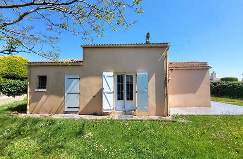 Chateau-d'Olonne House | Spacious, Quiet House with Parking, WiFi & Garden, Near Shops and Beach